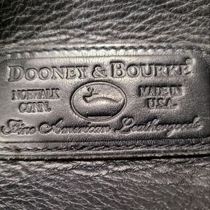 Vintage Dooney and(&) Bourke bucket tote